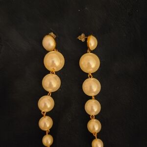 SHEIN Gold Pearl Chain Earrings
